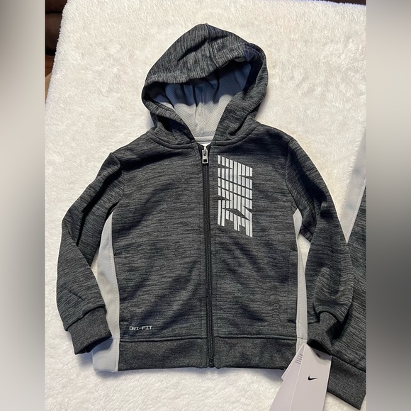 Boys 2 piece Nike Set, Size 24 months, NWT! - Picture 2 of 3